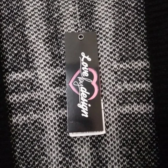 Soft Large Black White Cardigan Sweater - Picture 13 of 15